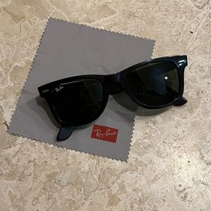 Ray Ban risky business shades good condition BARGAIN